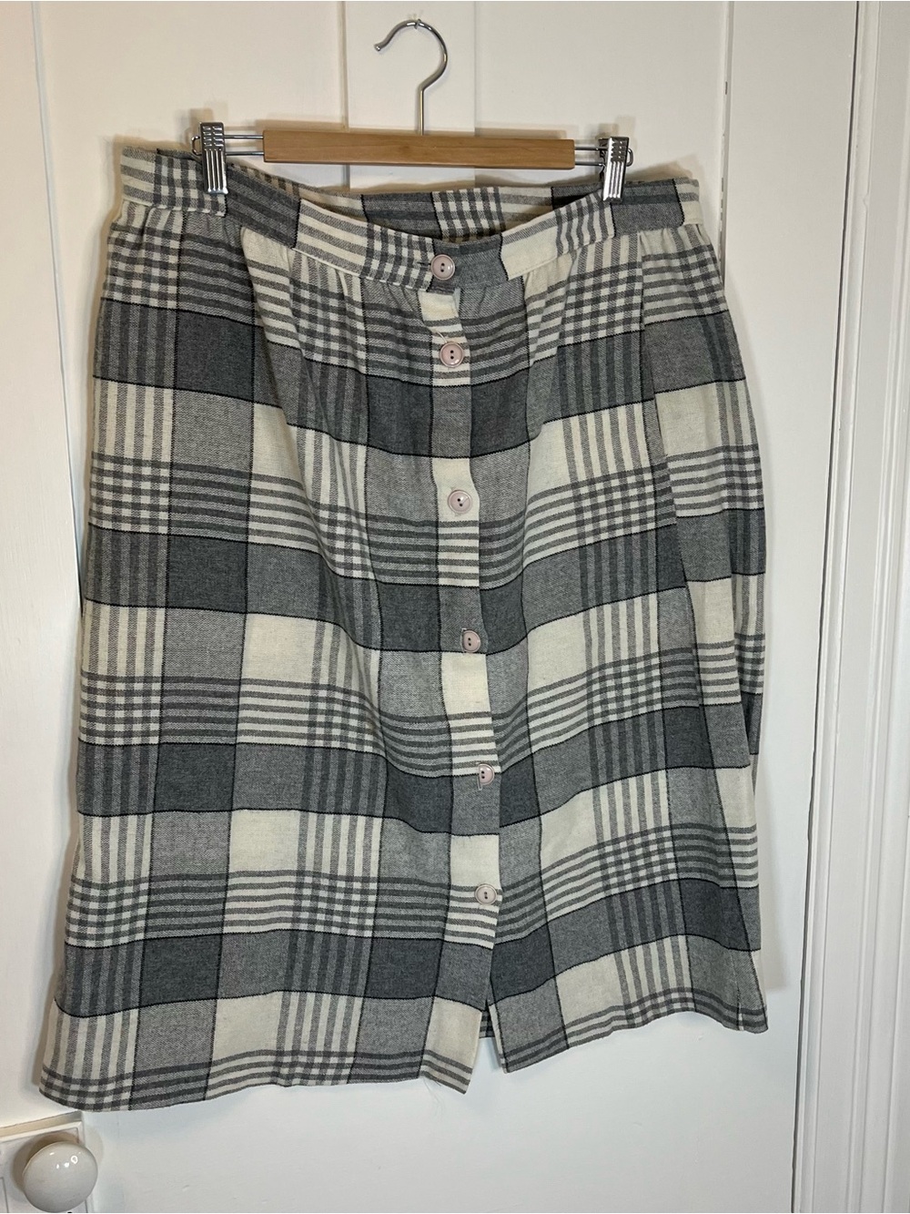 Vintage Button-Front Plaid Midi Skirt in Gray and Cream